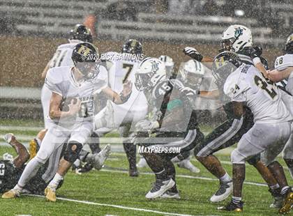 Thumbnail 2 in T.L. Hanna @ Dutch Fork (SCHSL Class AAAAA Final) photogallery.