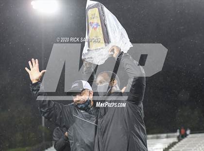 Thumbnail 2 in T.L. Hanna @ Dutch Fork (SCHSL Class AAAAA Final) photogallery.