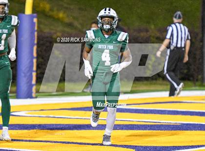 Thumbnail 2 in T.L. Hanna @ Dutch Fork (SCHSL Class AAAAA Final) photogallery.