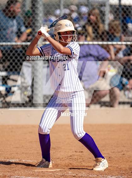 Thumbnail 3 in Payson vs Round Valley (West Valley Invitational Semifinal) photogallery.