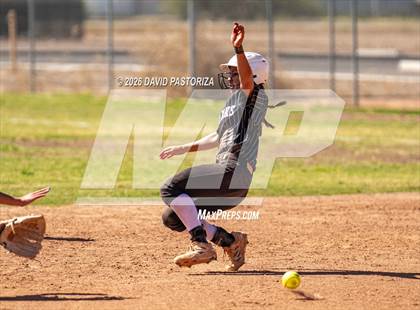 Thumbnail 3 in Payson vs Round Valley (West Valley Invitational Semifinal) photogallery.