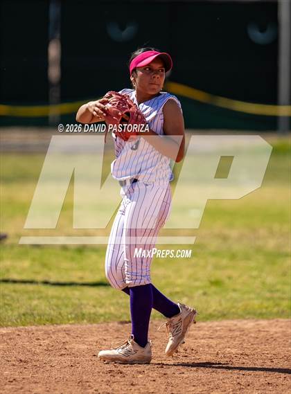 Thumbnail 2 in Payson vs Round Valley (West Valley Invitational Semifinal) photogallery.