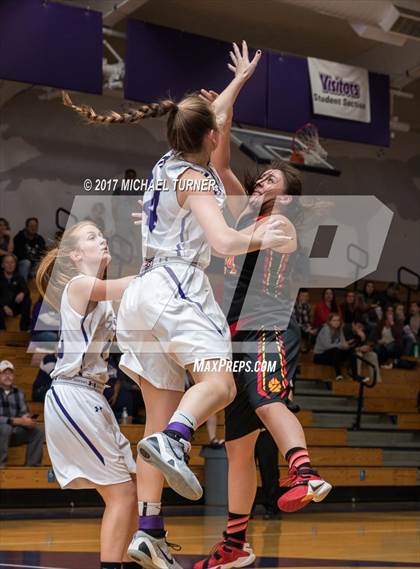 Thumbnail 3 in Chico @ Shasta photogallery.