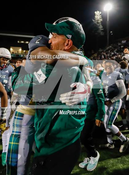 Thumbnail 3 in Helix vs. Carlsbad (CIF SDS Open Championship) photogallery.