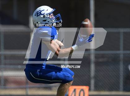 Thumbnail 3 in Orting @ Eatonville photogallery.