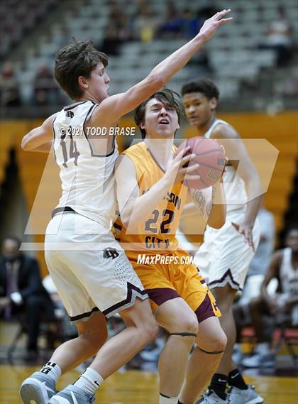 Thumbnail 1 in Science Hill @ Dobyns-Bennett photogallery.