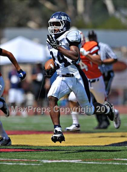 Thumbnail 3 in Timpview vs. Bakersfield (Mission Viejo Football Classic) photogallery.