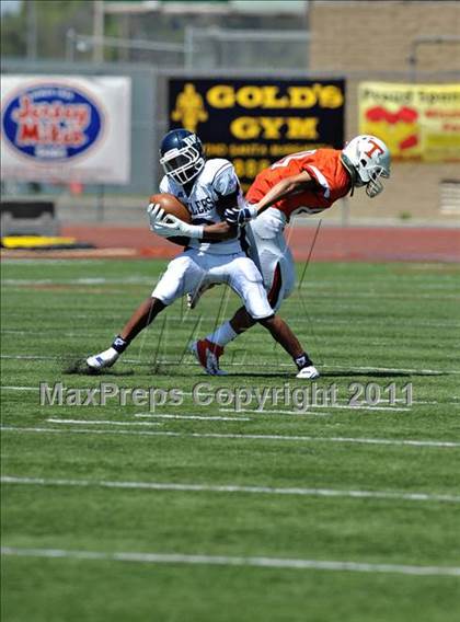Thumbnail 3 in Timpview vs. Bakersfield (Mission Viejo Football Classic) photogallery.
