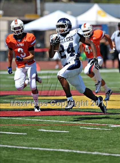 Thumbnail 2 in Timpview vs. Bakersfield (Mission Viejo Football Classic) photogallery.
