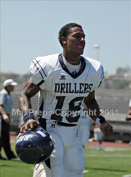 Thumbnail 3 in Timpview vs. Bakersfield (Mission Viejo Football Classic) photogallery.