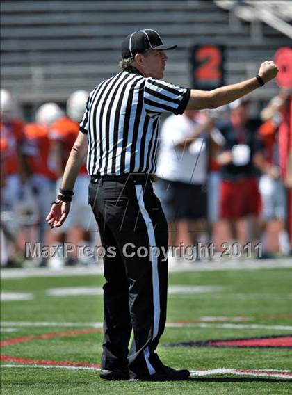 Thumbnail 3 in Timpview vs. Bakersfield (Mission Viejo Football Classic) photogallery.