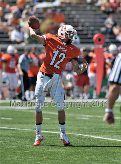 Thumbnail 3 in Timpview vs. Bakersfield (Mission Viejo Football Classic) photogallery.