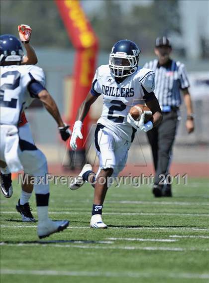 Thumbnail 2 in Timpview vs. Bakersfield (Mission Viejo Football Classic) photogallery.