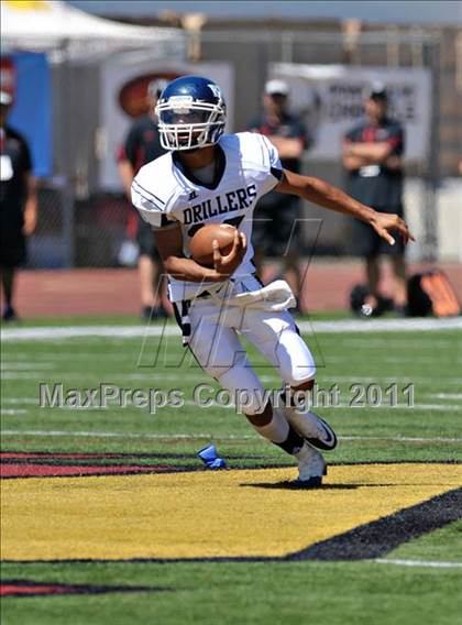 Thumbnail 1 in Timpview vs. Bakersfield (Mission Viejo Football Classic) photogallery.