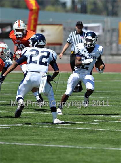 Thumbnail 2 in Timpview vs. Bakersfield (Mission Viejo Football Classic) photogallery.