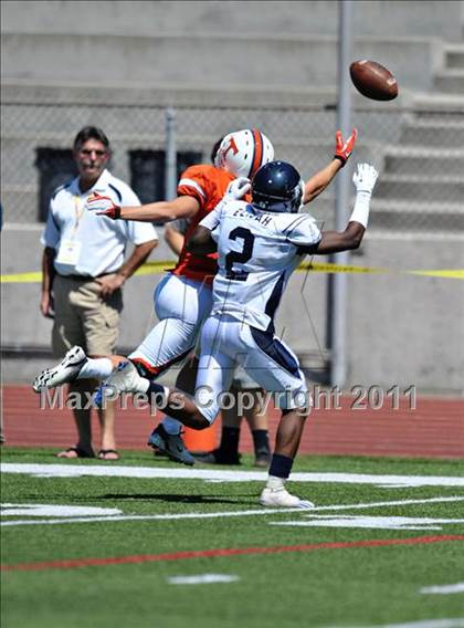 Thumbnail 2 in Timpview vs. Bakersfield (Mission Viejo Football Classic) photogallery.