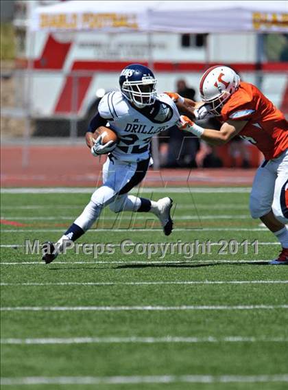 Thumbnail 3 in Timpview vs. Bakersfield (Mission Viejo Football Classic) photogallery.