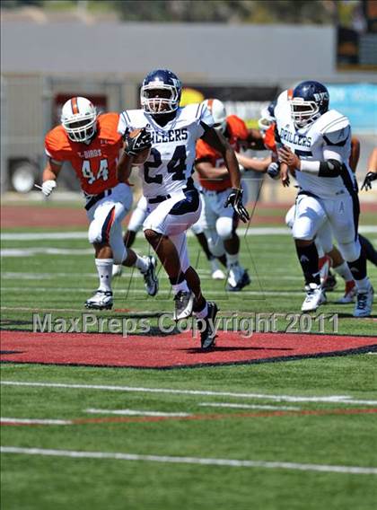 Thumbnail 1 in Timpview vs. Bakersfield (Mission Viejo Football Classic) photogallery.