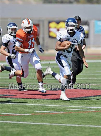 Thumbnail 2 in Timpview vs. Bakersfield (Mission Viejo Football Classic) photogallery.