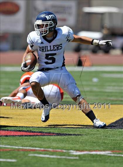 Thumbnail 2 in Timpview vs. Bakersfield (Mission Viejo Football Classic) photogallery.