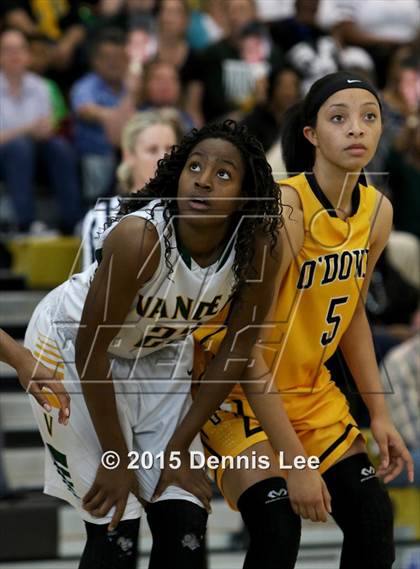 Thumbnail 3 in Bishop O'Dowd vs. Vanden (CIF NorCal Regional D3 Final) photogallery.