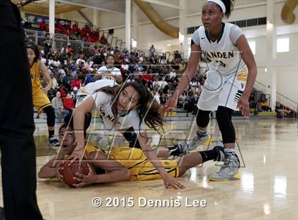 Thumbnail 1 in Bishop O'Dowd vs. Vanden (CIF NorCal Regional D3 Final) photogallery.