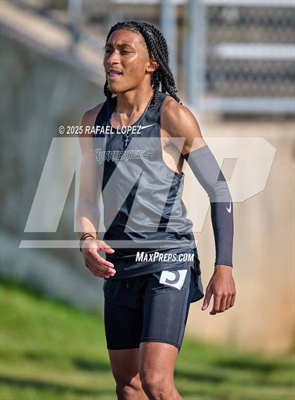 Thumbnail 2 in UIL 6A Track & Field Area 21&22 (200M) photogallery.