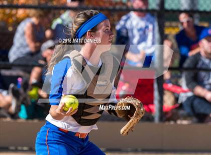 Thumbnail 2 in Legend vs. Dakota Ridge (CHSAA 5A Region 6 Playoff) photogallery.