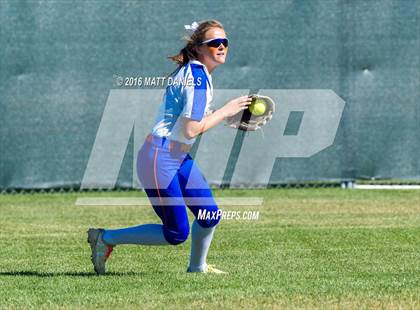 Thumbnail 3 in Legend vs. Dakota Ridge (CHSAA 5A Region 6 Playoff) photogallery.