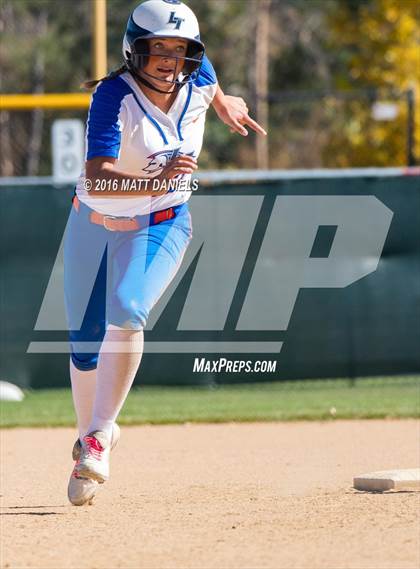 Thumbnail 2 in Legend vs. Dakota Ridge (CHSAA 5A Region 6 Playoff) photogallery.