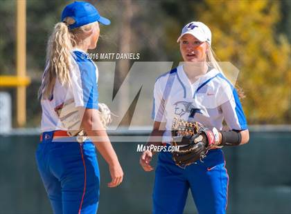 Thumbnail 2 in Legend vs. Dakota Ridge (CHSAA 5A Region 6 Playoff) photogallery.