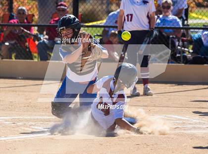 Thumbnail 2 in Legend vs. Dakota Ridge (CHSAA 5A Region 6 Playoff) photogallery.