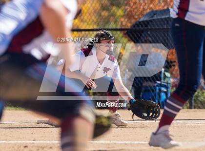 Thumbnail 2 in Legend vs. Dakota Ridge (CHSAA 5A Region 6 Playoff) photogallery.