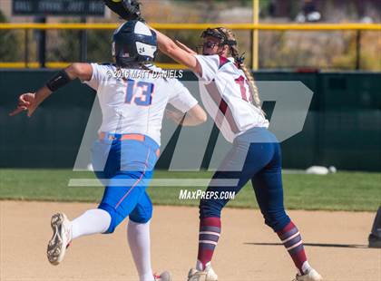 Thumbnail 3 in Legend vs. Dakota Ridge (CHSAA 5A Region 6 Playoff) photogallery.