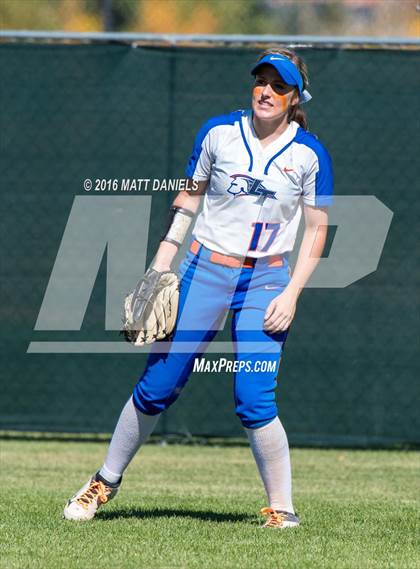 Thumbnail 3 in Legend vs. Dakota Ridge (CHSAA 5A Region 6 Playoff) photogallery.