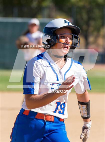 Thumbnail 1 in Legend vs. Dakota Ridge (CHSAA 5A Region 6 Playoff) photogallery.