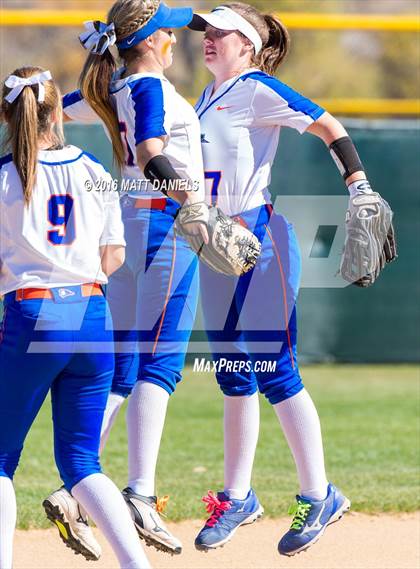 Thumbnail 1 in Legend vs. Dakota Ridge (CHSAA 5A Region 6 Playoff) photogallery.