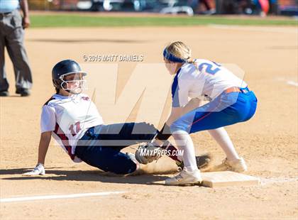Thumbnail 2 in Legend vs. Dakota Ridge (CHSAA 5A Region 6 Playoff) photogallery.