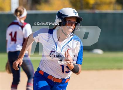 Thumbnail 3 in Legend vs. Dakota Ridge (CHSAA 5A Region 6 Playoff) photogallery.