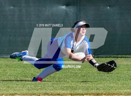 Thumbnail 2 in Legend vs. Dakota Ridge (CHSAA 5A Region 6 Playoff) photogallery.