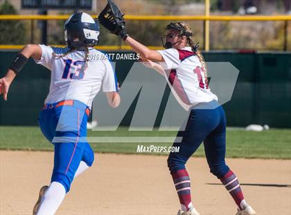Thumbnail 2 in Legend vs. Dakota Ridge (CHSAA 5A Region 6 Playoff) photogallery.