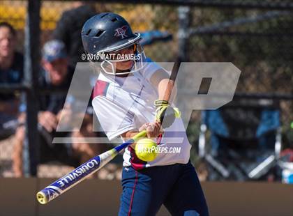 Thumbnail 1 in Legend vs. Dakota Ridge (CHSAA 5A Region 6 Playoff) photogallery.