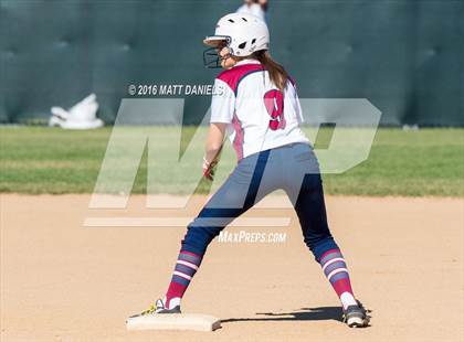 Thumbnail 2 in Legend vs. Dakota Ridge (CHSAA 5A Region 6 Playoff) photogallery.
