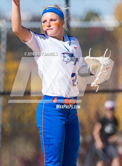 Thumbnail 2 in Legend vs. Dakota Ridge (CHSAA 5A Region 6 Playoff) photogallery.