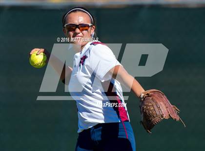 Thumbnail 3 in Legend vs. Dakota Ridge (CHSAA 5A Region 6 Playoff) photogallery.