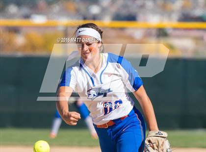 Thumbnail 3 in Legend vs. Dakota Ridge (CHSAA 5A Region 6 Playoff) photogallery.
