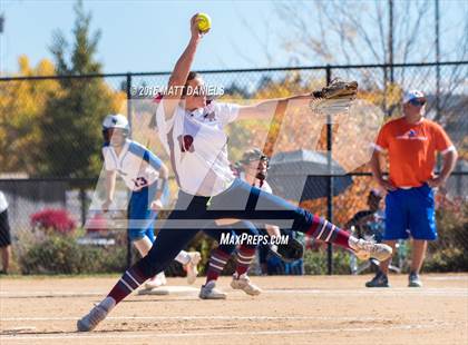 Thumbnail 3 in Legend vs. Dakota Ridge (CHSAA 5A Region 6 Playoff) photogallery.