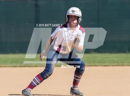 Thumbnail 2 in Legend vs. Dakota Ridge (CHSAA 5A Region 6 Playoff) photogallery.
