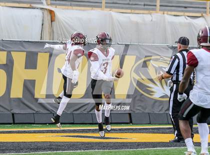 Thumbnail 2 in Cardinal Ritter College Prep vs. Trinity Catholic (MSHSAA Class 3 Show-Me Bowl) photogallery.