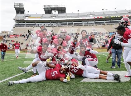 Thumbnail 2 in Cardinal Ritter College Prep vs. Trinity Catholic (MSHSAA Class 3 Show-Me Bowl) photogallery.